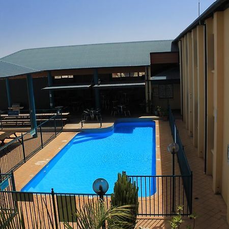 Ningaloo Club Backpackers Hostel Κόραλ Μπέι Εξωτερικό φωτογραφία
